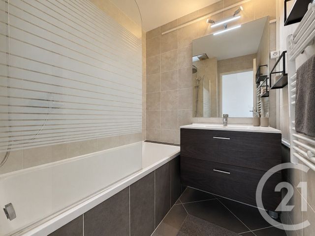 Appartement T3 &agrave; vendre - 3 pi&egrave;ces - 46,91 m2 - Marseille - 13008 - PROVENCE-ALPES-COTE-D-AZUR