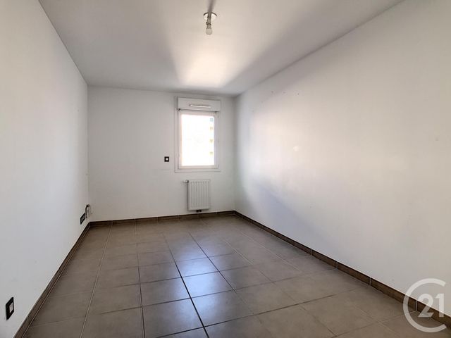 Appartement T2 &agrave; louer - 2 pi&egrave;ces - 39,69 m2 - Marseille - 13005 - PROVENCE-ALPES-COTE-D-AZUR