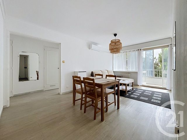 Appartement F3 &agrave; louer - 3 pi&egrave;ces - 54,24 m2 - Marseille - 13009 - PROVENCE-ALPES-COTE-D-AZUR