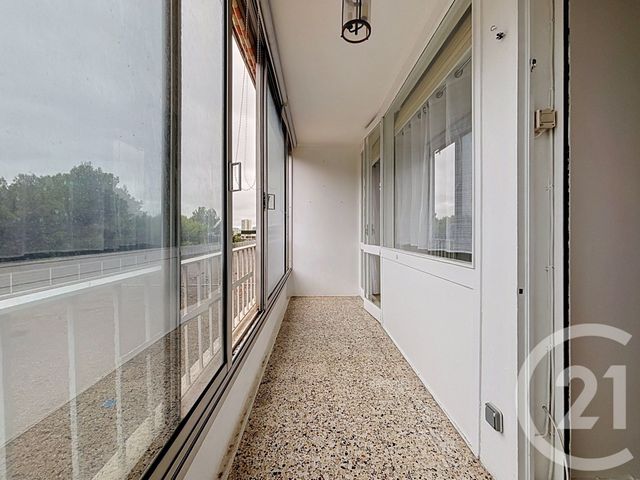 Appartement F3 &agrave; louer - 3 pi&egrave;ces - 54,24 m2 - Marseille - 13009 - PROVENCE-ALPES-COTE-D-AZUR