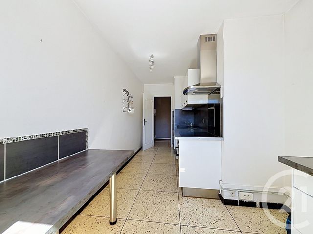 Appartement &agrave; louer - 2 pi&egrave;ces - 57,12 m2 - Marseille - 13009 - PROVENCE-ALPES-COTE-D-AZUR
