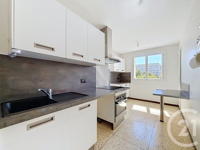 Appartement &agrave; louer - 2 pi&egrave;ces - 57,12 m2 - Marseille - 13009 - PROVENCE-ALPES-COTE-D-AZUR