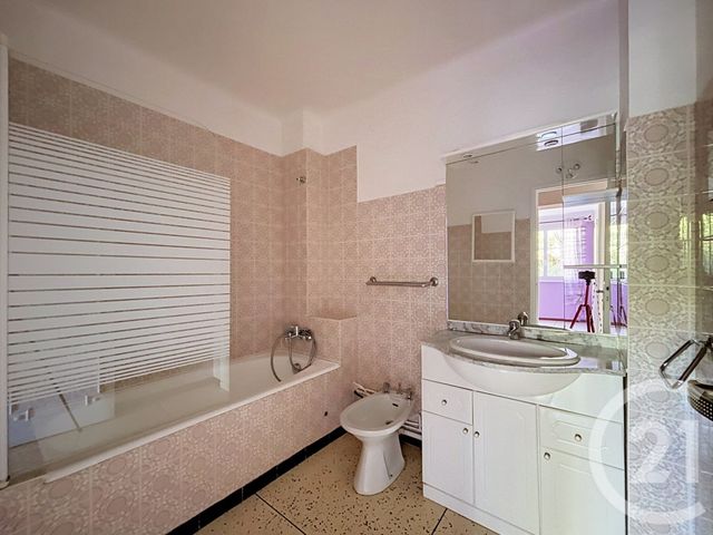 Appartement &agrave; louer - 2 pi&egrave;ces - 57,12 m2 - Marseille - 13009 - PROVENCE-ALPES-COTE-D-AZUR