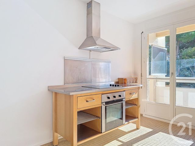 Appartement T1 &agrave; louer - 1 pi&egrave;ce - 55,92 m2 - Marseille - 13009 - PROVENCE-ALPES-COTE-D-AZUR