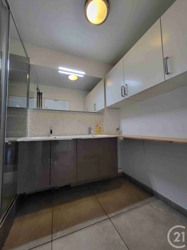 Appartement F4 &agrave; louer - 4 pi&egrave;ces - 70,69 m2 - Marseille - 13012 - PROVENCE-ALPES-COTE-D-AZUR