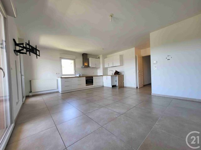 Appartement F4 &agrave; louer - 4 pi&egrave;ces - 70,69 m2 - Marseille - 13012 - PROVENCE-ALPES-COTE-D-AZUR