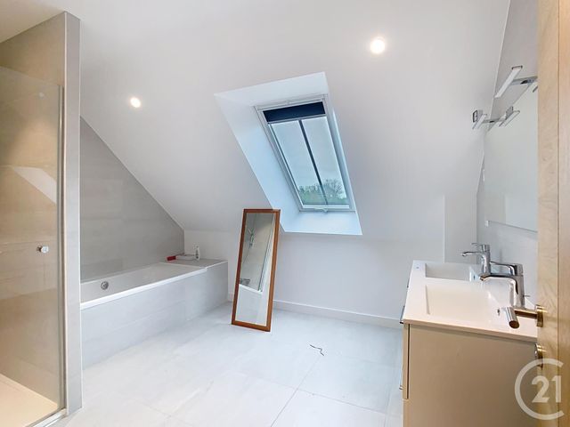 Maison &agrave; louer - 6 pi&egrave;ces - 239,71 m2 - Sarzeau - 56 - BRETAGNE