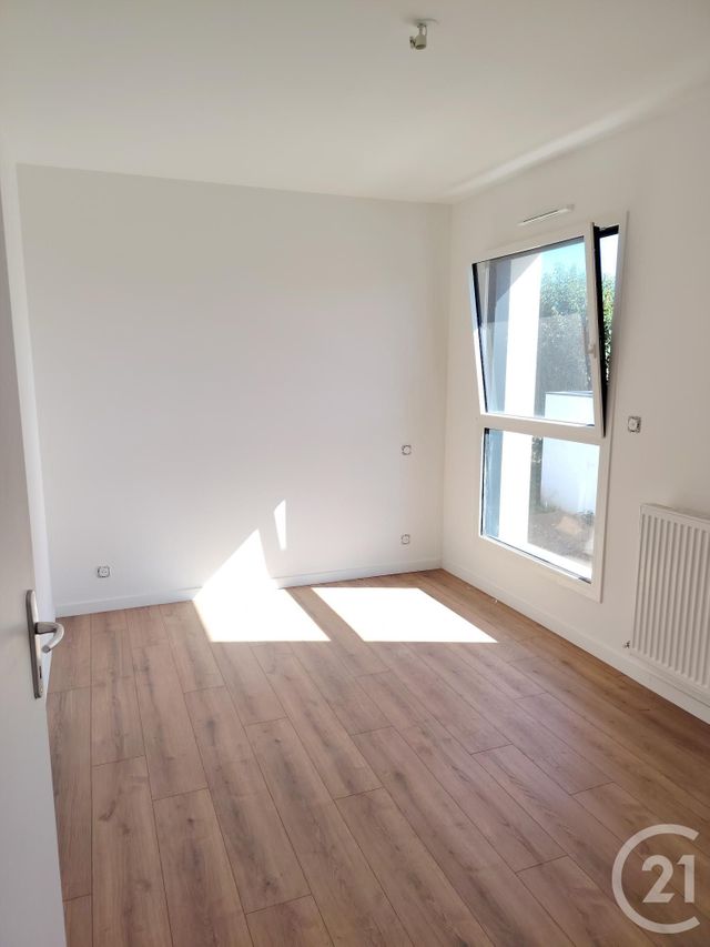 Maison &agrave; louer - 4 pi&egrave;ces - 86,30 m2 - Trefflean - 56 - BRETAGNE