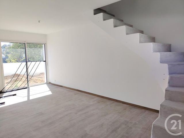 Maison &agrave; louer - 4 pi&egrave;ces - 86,30 m2 - Trefflean - 56 - BRETAGNE