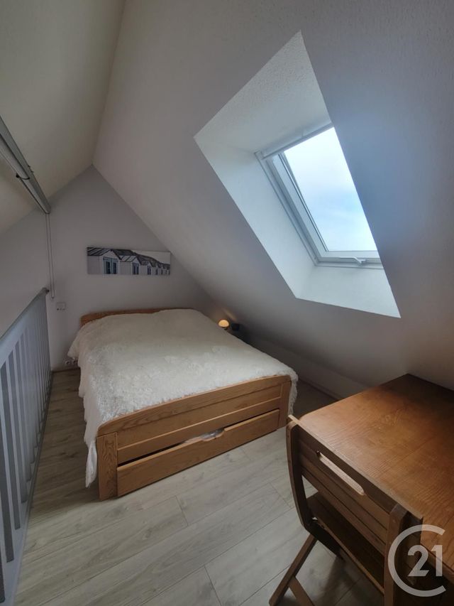 Appartement Duplex &agrave; louer - 2 pi&egrave;ces - 24,60 m2 - Sarzeau - 56 - BRETAGNE