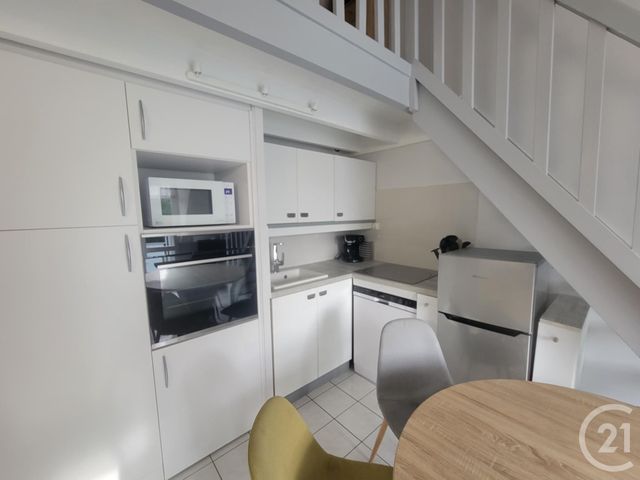Appartement Duplex &agrave; louer - 2 pi&egrave;ces - 24,60 m2 - Sarzeau - 56 - BRETAGNE