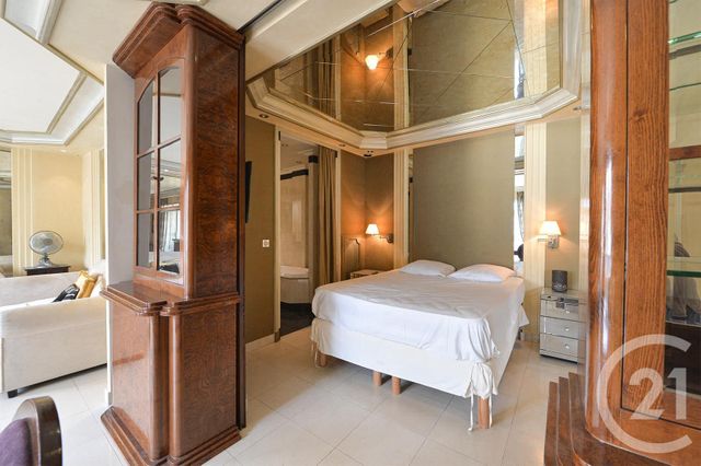 Appartement F2 &agrave; vendre - 2 pi&egrave;ces - 63 m2 - Paris - 75008 - ILE-DE-FRANCE
