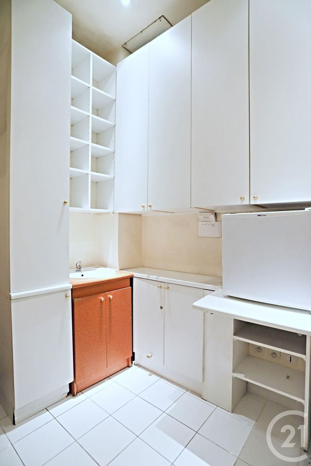 Appartement F3 &agrave; vendre - 3 pi&egrave;ces - 64 m2 - Paris - 75008 - ILE-DE-FRANCE