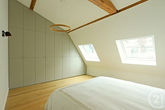 Appartement F4 &agrave; louer - 4 pi&egrave;ces - 122,80 m2 - Paris - 75008 - ILE-DE-FRANCE