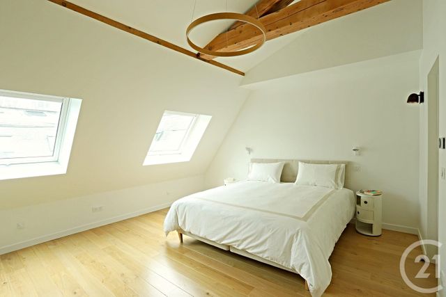 Appartement F4 &agrave; louer - 4 pi&egrave;ces - 122,80 m2 - Paris - 75008 - ILE-DE-FRANCE