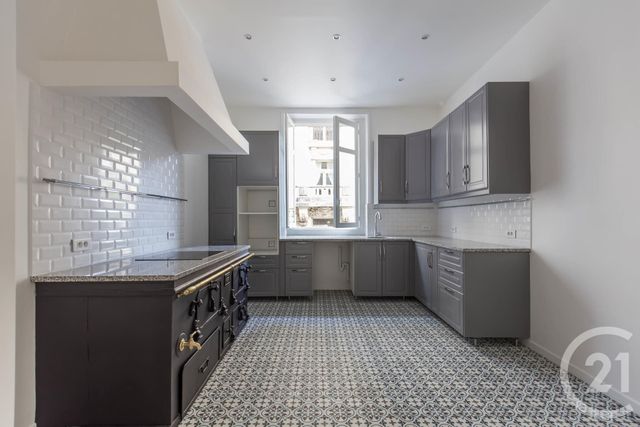 Appartement F6 &agrave; louer - 6 pi&egrave;ces - 198,47 m2 - Paris - 75008 - ILE-DE-FRANCE