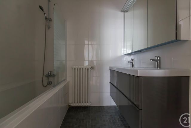 Appartement F6 &agrave; louer - 6 pi&egrave;ces - 198,47 m2 - Paris - 75008 - ILE-DE-FRANCE