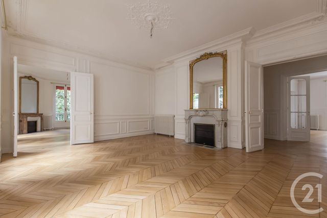 Appartement F6 à louer PARIS