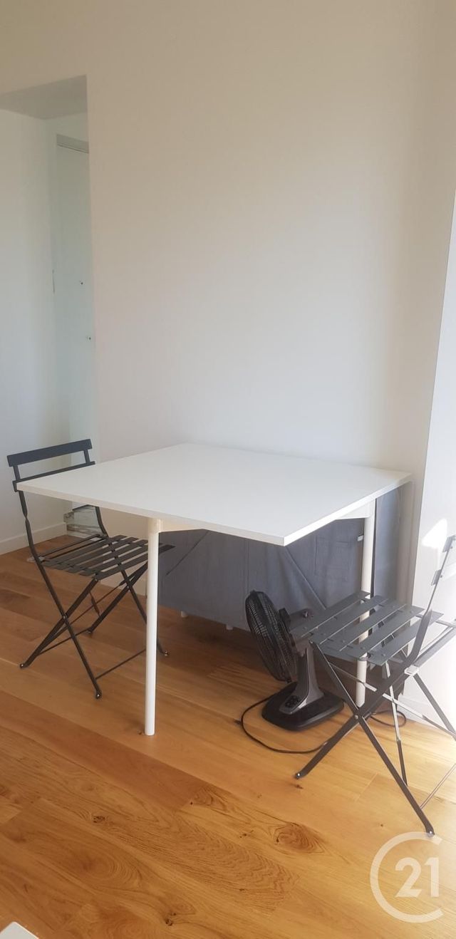 Appartement Studio &agrave; louer - 1 pi&egrave;ce - 19,46 m2 - Paris - 75011 - ILE-DE-FRANCE