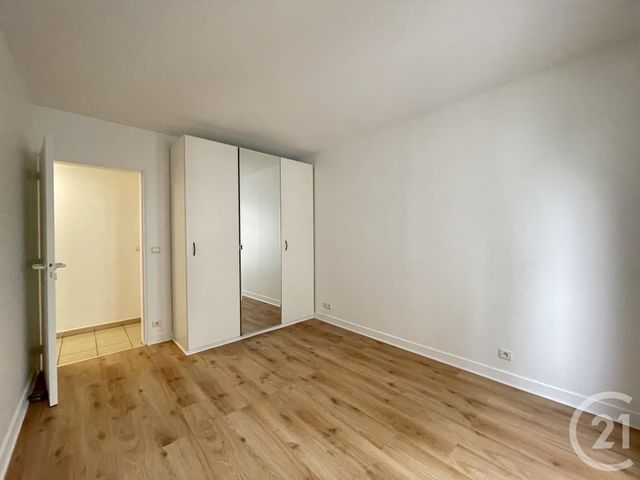 Appartement Duplex &agrave; louer - 4 pi&egrave;ces - 87,23 m2 - Paris - 75008 - ILE-DE-FRANCE