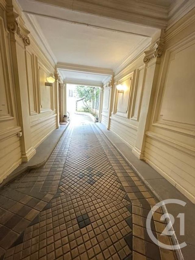 Appartement F2 &agrave; louer - 2 pi&egrave;ces - 40,50 m2 - Paris - 75008 - ILE-DE-FRANCE