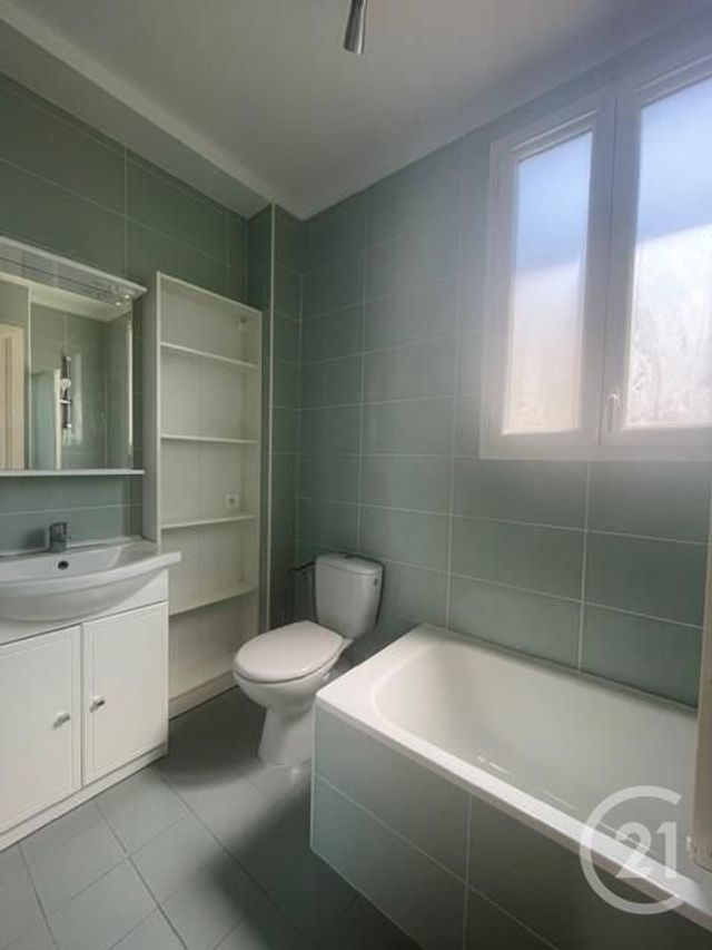 Appartement F2 &agrave; louer - 2 pi&egrave;ces - 44,10 m2 - Paris - 75008 - ILE-DE-FRANCE