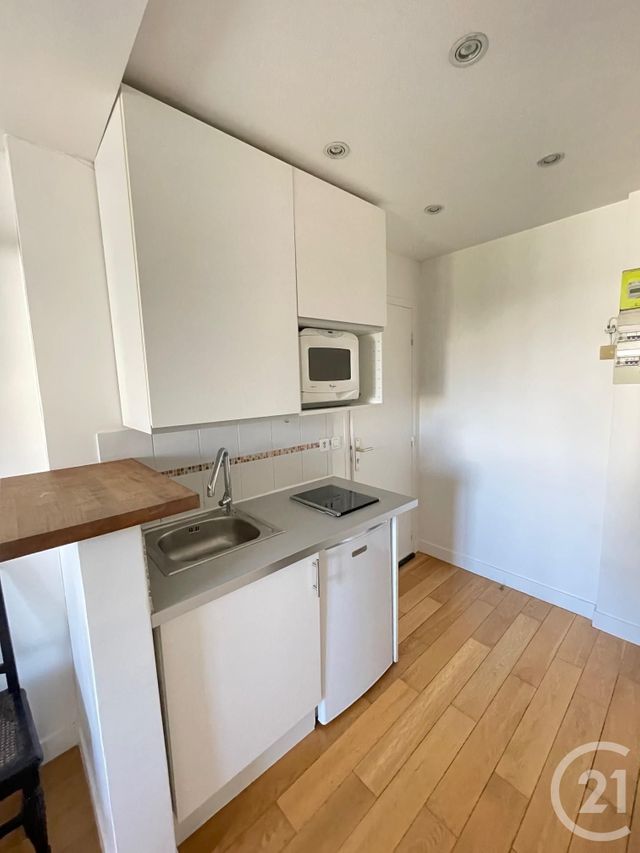Appartement Studio &agrave; louer - 1 pi&egrave;ce - 14,50 m2 - Paris - 75009 - ILE-DE-FRANCE