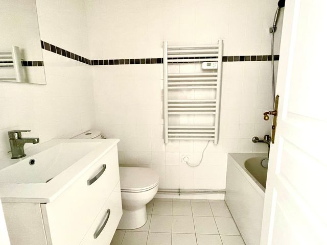 Appartement Studio &agrave; vendre - 1 pi&egrave;ce - 26,62 m2 - Paris - 75008 - ILE-DE-FRANCE