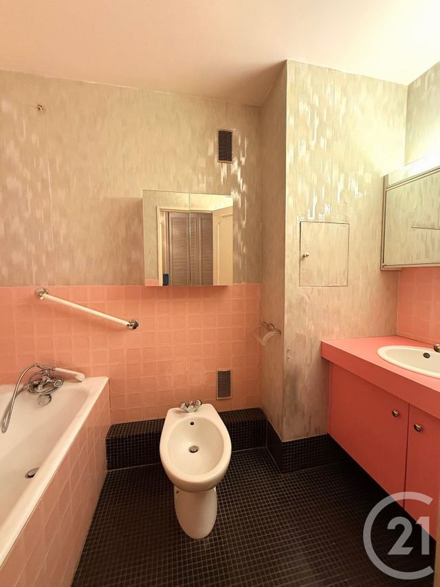 Appartement F5 à vendre - 5 pièces - 116,71 m2 - Paris - 75016 - ILE-DE-FRANCE