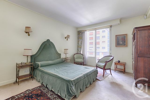 Appartement à vendre - 5 pièces - 146 m2 - Paris - 75016 - ILE-DE-FRANCE