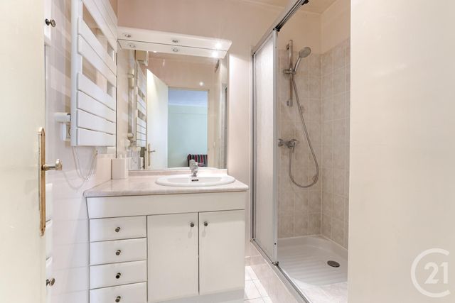 Appartement à vendre - 5 pièces - 146 m2 - Paris - 75016 - ILE-DE-FRANCE