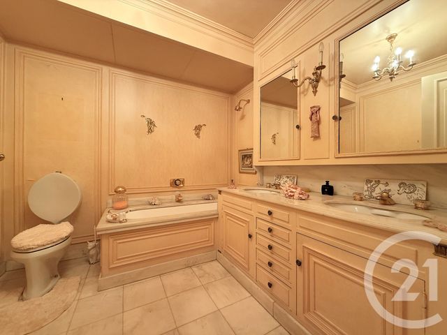 Appartement F5 à vendre - 5 pièces - 140,30 m2 - Paris - 75016 - ILE-DE-FRANCE