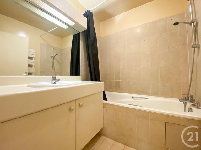 Appartement F2 &agrave; louer - 2 pi&egrave;ces - 48,21 m2 - Paris - 75016 - ILE-DE-FRANCE