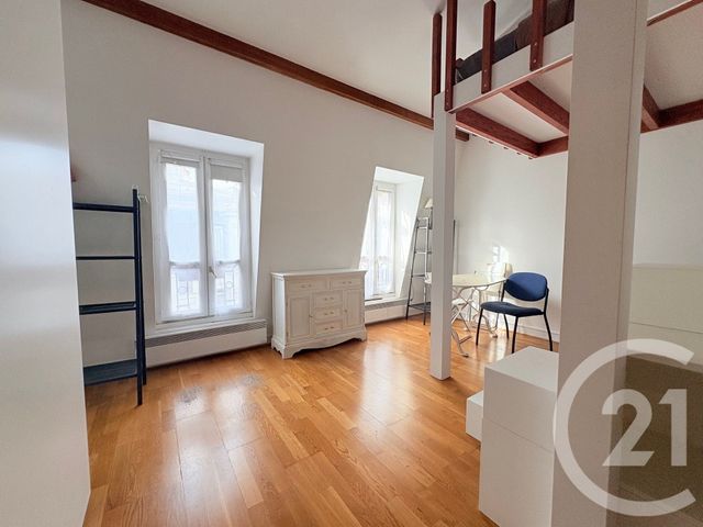 Appartement Studio à louer PARIS