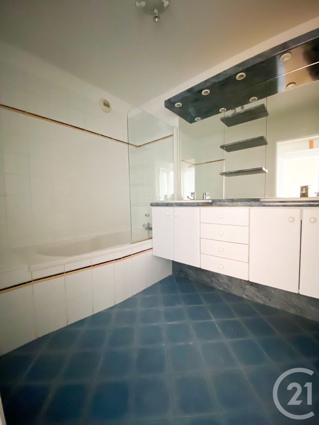 Appartement F4 &agrave; louer - 4 pi&egrave;ces - 97,03 m2 - Paris - 75015 - ILE-DE-FRANCE