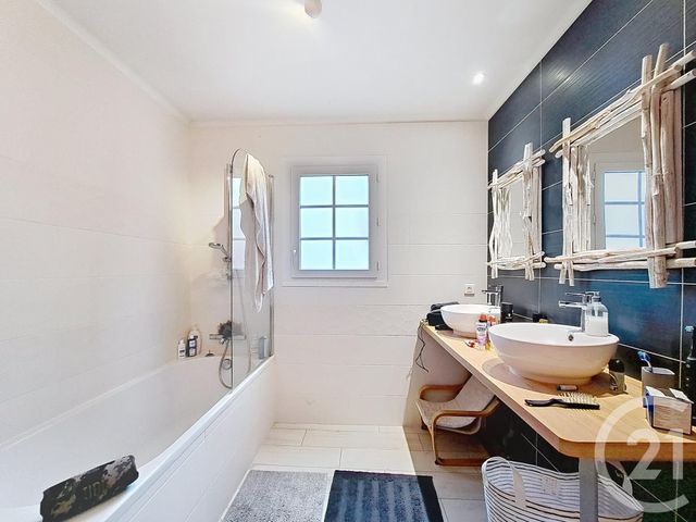 Maison à vendre - 5 pièces - 159,38 m2 - Reze - 44 - PAYS-DE-LOIRE