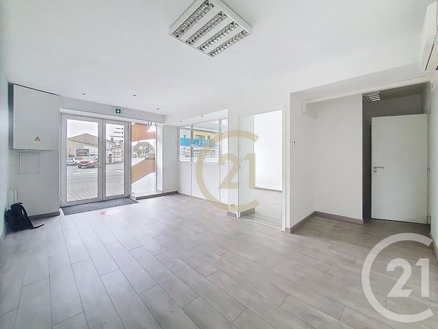 Local commercial à louer - 81.0 m2 - 44 - Loire-Atlantique