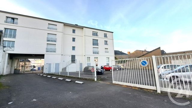 Parking &agrave; louer - 15 m2 - Reze - 44 - PAYS-DE-LOIRE