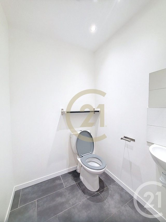 Maison &agrave; louer - 4 pi&egrave;ces - 93,30 m2 - St Herblain - 44 - PAYS-DE-LOIRE