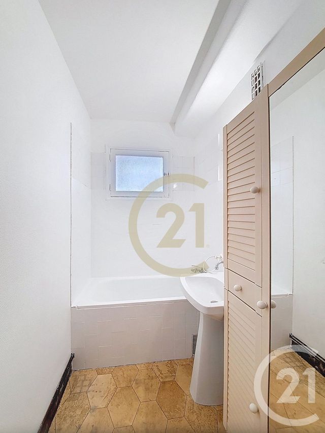 Appartement F4 &agrave; louer - 4 pi&egrave;ces - 71,73 m2 - Reze - 44 - PAYS-DE-LOIRE