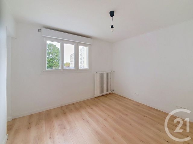 Appartement F4 &agrave; louer - 4 pi&egrave;ces - 77,15 m2 - Reze - 44 - PAYS-DE-LOIRE