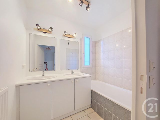 Appartement F3 &agrave; louer - 3 pi&egrave;ces - 78,56 m2 - St Sebastien Sur Loire - 44 - PAYS-DE-LOIRE