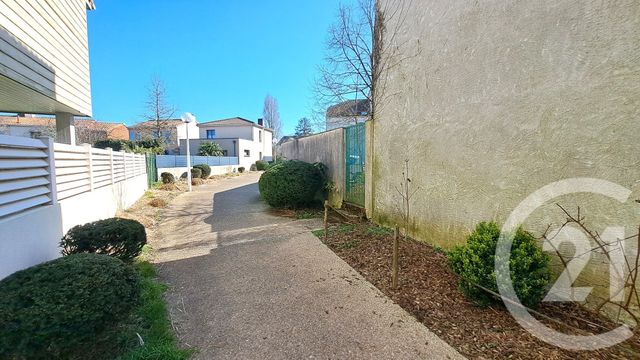 Appartement F1 &agrave; louer - 1 pi&egrave;ce - 11,69 m2 - Les Sorinieres - 44 - PAYS-DE-LOIRE