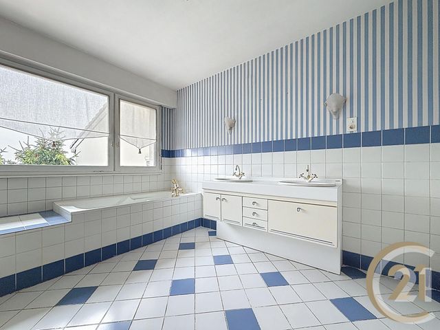 Maison à vendre - 8 pièces - 156,30 m2 - Vandoeuvre Les Nancy - 54 - LORRAINE