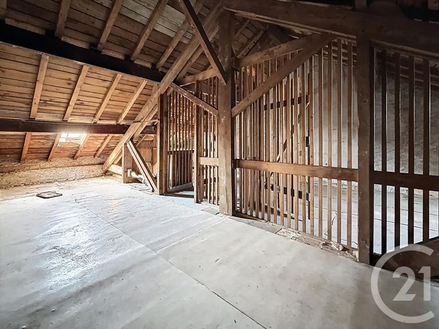 Appartement F4 &agrave; louer - 4 pi&egrave;ces - 101,19 m2 - Charmes - 88 - LORRAINE