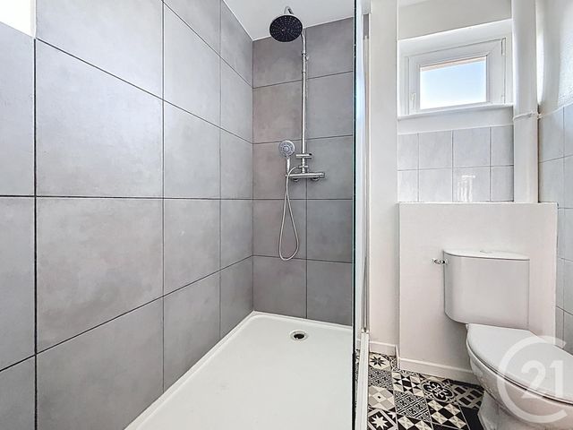 Appartement F4 &agrave; louer - 4 pi&egrave;ces - 101,19 m2 - Charmes - 88 - LORRAINE