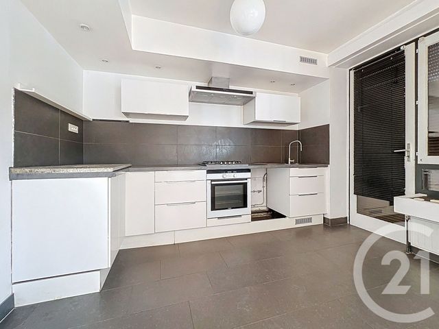 Appartement F6 &agrave; louer - 6 pi&egrave;ces - 135,78 m2 - Vandoeuvre Les Nancy - 54 - LORRAINE