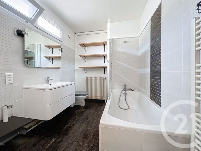 Appartement F6 &agrave; louer - 6 pi&egrave;ces - 135,78 m2 - Vandoeuvre Les Nancy - 54 - LORRAINE