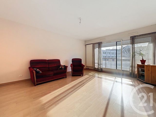 Appartement F4 &agrave; louer - 4 pi&egrave;ces - 80,37 m2 - Villers Les Nancy - 54 - LORRAINE