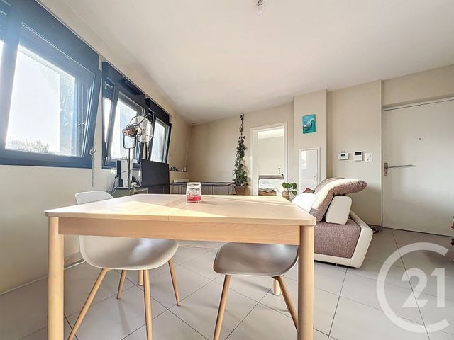 Appartement F2 &agrave; louer - 2 pi&egrave;ces - 43 m2 - Vandoeuvre Les Nancy - 54 - LORRAINE